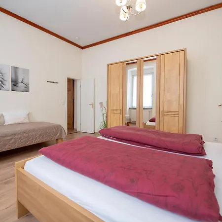 Am Matthiasturm Apartment Neef