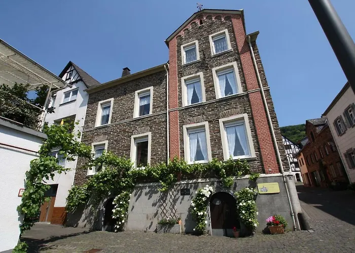 Am Matthiasturm Neef